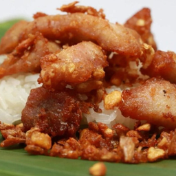 /KD20 หมูทอด 50 กรัม (รวมข้าวเหนียว)  และ น้ำจิ้มแจ่ว