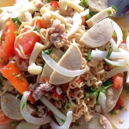 ยำมาม่า