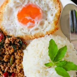 เพลิงกะเพรา333 กระดาษพับยังไงก่เละค่า ควรสั่งใส่กล่องนะค่า ถ้าเรื่องเยอะ