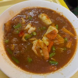 แกงส้มชะอมกุ้ง