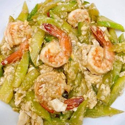 ผัดแตงกวาผัดไข่ใส่กุ้ง