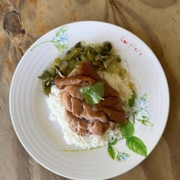 ข้าวขาหมูเนื้อหนัง