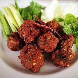 ลาบหมูทอด