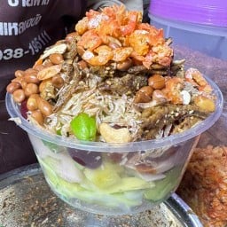 ยำผลไม้เด็กอ้วน