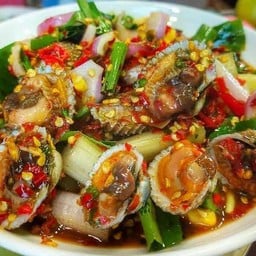 ยำสายบัวหอยแครง