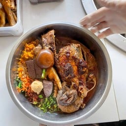 ก๋วยเตี๋ยวโครงไก่ตุ๋นต้มยำสุโขทัย