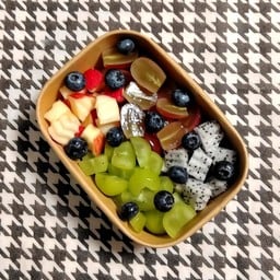 Y&B ชุดผลไม้รวม เลือกผลไม้ได้ 5 อย่าง (Box-M)+น้ำผึ้ง