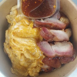 ข้าวไข่ข้นคอหมูย่าง