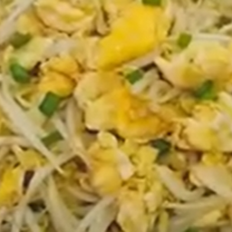 KH02.15 ถั่วงอก 50 กรัม ผัดไข่ 2ฟอง ราดข้าว