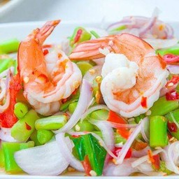 ยำก้านคะน้ากุ้งสด