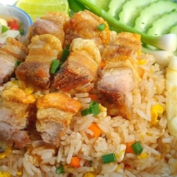 KH03.11 ข้าวผัดหมูกรอบ 50 กรัม ใส่ไข่ 2 ฟองแล้ว