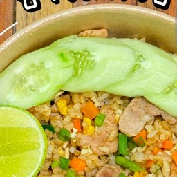 ข้าวผัดหมู ใส่ไข่