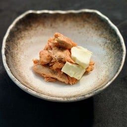 Grilled salmon butter