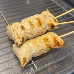 ไส้กรอกแม่ไก่ สาขาเทียนดัด