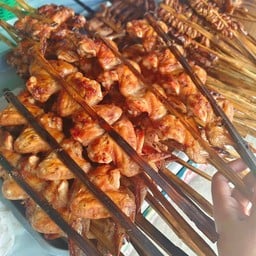 ร้านไก่ย่างวิเชียรบุรี เจ้อ้วน