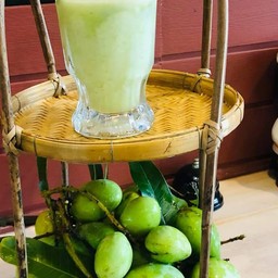 ลิตเติ้ล แคราย คาเฟ่ | กาแฟสด ขนมปังปิ้ง ขนมปังไส้ทะลัก น้ำผลไม้ปั่น ข้าวไข่ข้น แคราย