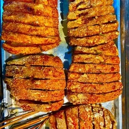 หมูกรอบขายเป็นขีดขันต่ำ3ขีด