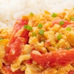 KH02.08 มะเขือเทศ(ท้อแท้) 50 กรัม ผัดไข่ 2ฟอง ราดข้าว