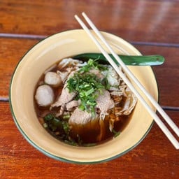 เตี๋ยวบ้านแม่ by มีเส้น เตี๋ยวบ้านแม่byมีเส้น ดำเนินสะดวก