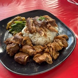 ชามทอง ข้าวขาหมู&สุกี้ ชามทอง ข้าวขาหมู&สุกี้