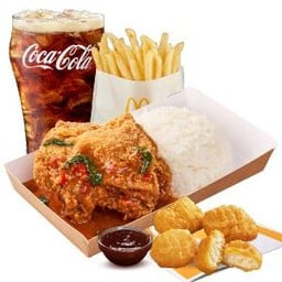 [อร่อยซ่ากับโค้ก] ชุดอิ่มคุ้ม ข้าวไก่ทอดแมค ซอสกะเพรา