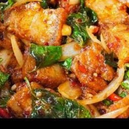 ผัดพริกเผาหมูกรอบ+ไข่ดาว