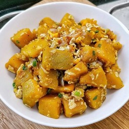 ฟักทองผัดไข่