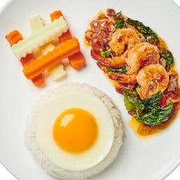 ข้าวผัดกระเพรากุ้ง+เบคอน