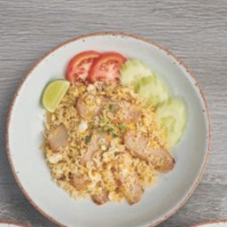 ข้าวผัดคอหมูย่าง