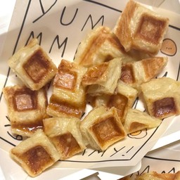 ครอฟเฟิลหั่นจิ๋ว (Croff Bites) (ขนาด 65g / 1pc)
