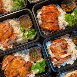 ข้าวสะโพกไก่ย่าง ซอสพริก