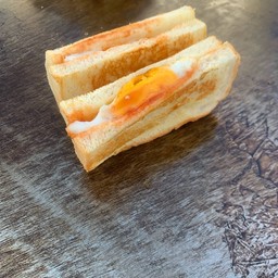 ไข่ดาวซอสมะเขือเทศ