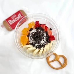 กรีกโยเกิร์ต ส้ม+กล้วย+สตอ ท๊อปโอริโร้