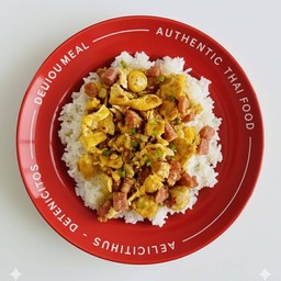 ไข่คั่วแหนมราดข้าวหอมมะลิ