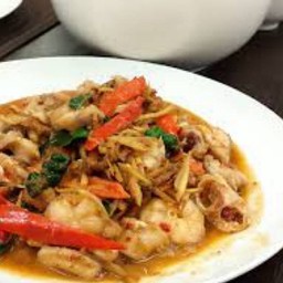 ผัดฉ่าปลาฉลาม