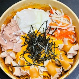 โอปป้า มาม่าเกาหลีราดซอสชีส