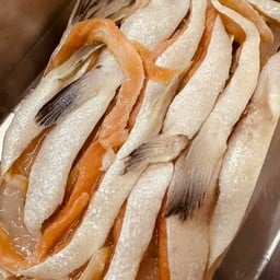 ราวท้องแซลม่อน สด 200 กรัม