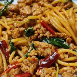 ผัดกะเพราสปาเก็ตตี้