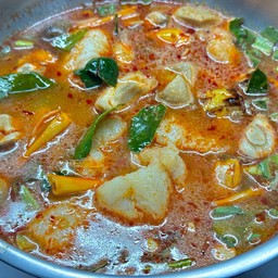 ต้มยำเนื้อปลาดอลลี่ (หม้อไฟ)