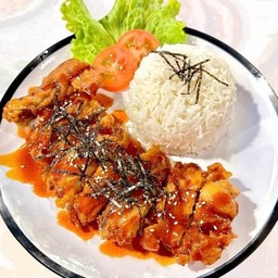 ข้าวสะโพกไก่ทอด ซอสทงคัสสึก