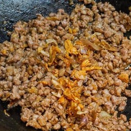 หมูสับกระเทียม(กับข้าว)
