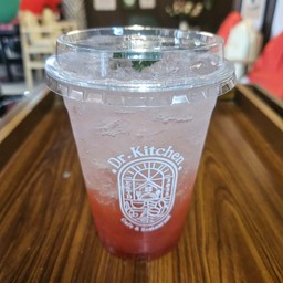 สตอเบอร์รี่โซดา