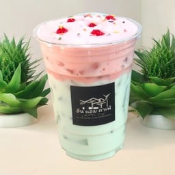 สตรอว์เบอร์รี่ มิ้นต์ ลาเต้เย็น