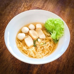 ก๋วยเตี๋ยวลูกชิ้นปลา