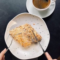 The Golden Mount GDM (The Golden Mount)