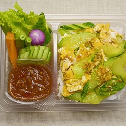 แตงกวา ผัดไข่ +ชุดน้ำพริกผักสด