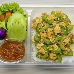 มะระ ผัดไข่+ชุดน้ำพริกผักสด