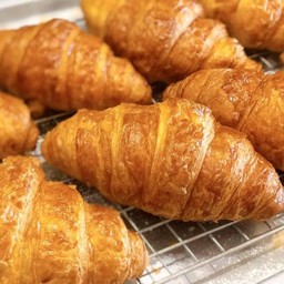 Vegetarian Plain Butter Croissant