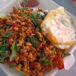 ตั๊กม้อผัดกระเพรา