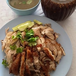 เจ๊ยงข้าวมันไก่ตาคลี